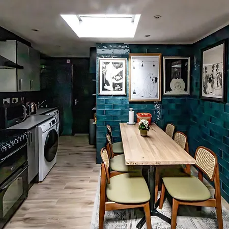 82A Dalston Lane Terrace-2